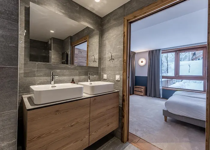 Apartment Confortable A - 3 Chambres, 6 Couchages - Fr-1-613a-47 Courchevel